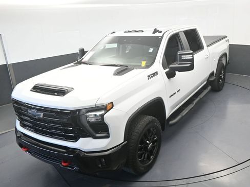 Used 2025 Chevrolet Silverado 2500 LT w/ Trail Boss Package image 59