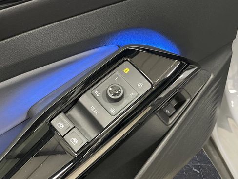 Used 2022 Volkswagen ID.4 Pro S image 28