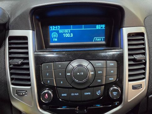 Used 2015 Chevrolet Cruze LT FWD image 21