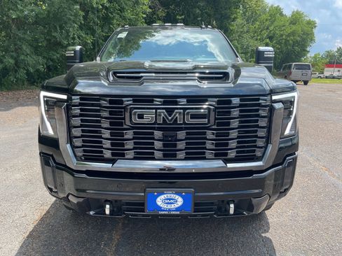 Used 2024 GMC Sierra 2500 Denali Ultimate AWD/4WD image 8