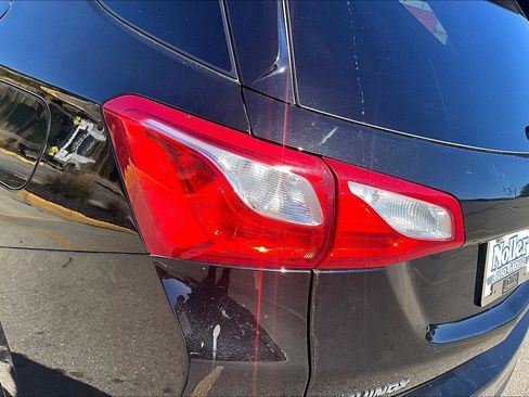 Used 2019 Chevrolet Equinox LT image 30