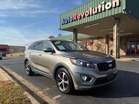 Used 2016 Kia Sorento EX image 1