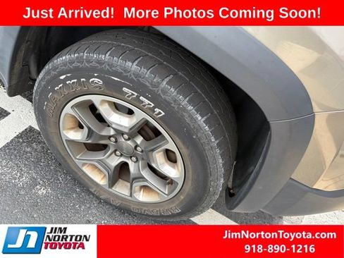 Used 2019 Jeep Cherokee Trailhawk w/ Comfort/Convenience Group AWD/4WD image 9