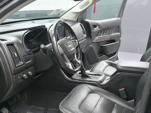 Used 2021 GMC Canyon Denali image 12