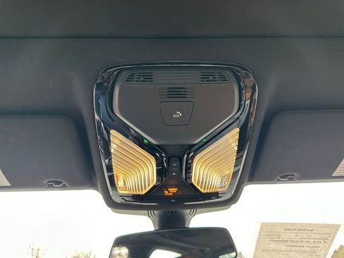 Used 2022 BMW 530i w/ Convenience Package image 28