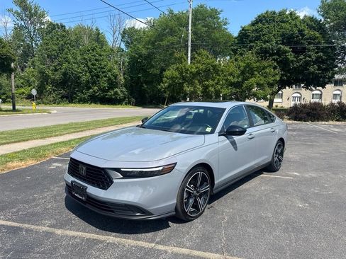 Certified 2025 Honda Accord Sport image 9