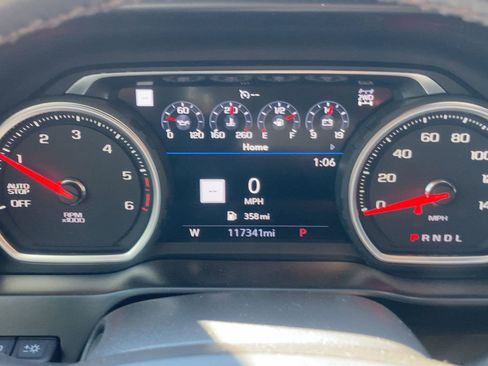 Used 2021 Chevrolet Silverado 1500 High Country w/ Technology Package image 18