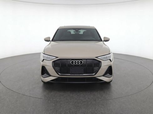 Used 2021 Audi e-tron Prestige w/ Prestige Package AWD/4WD image 8