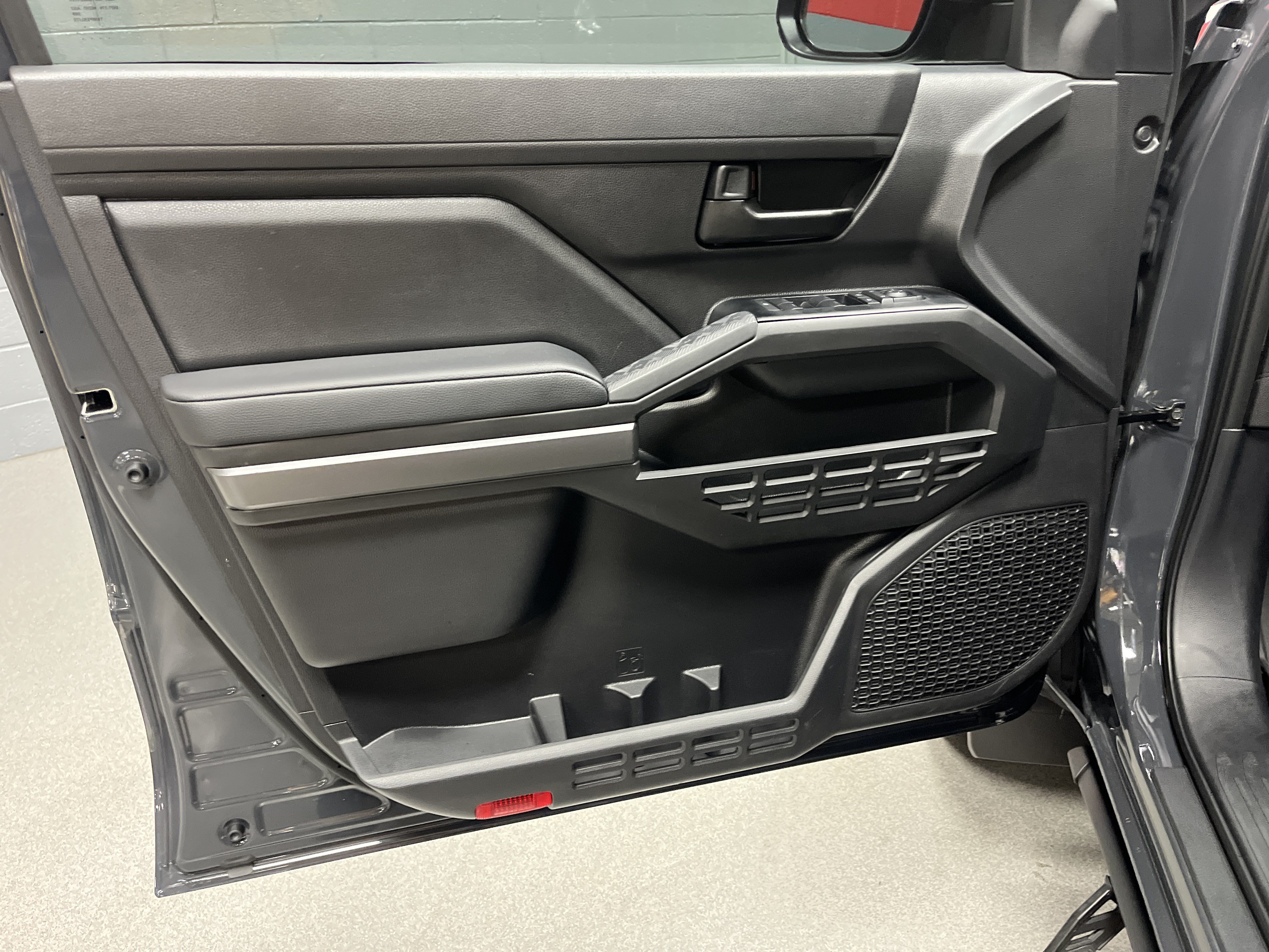 Used 2026 Toyota Tacoma SR5 RWD image 18