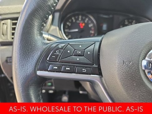 Used 2017 Nissan Rogue SV AWD/4WD image 16