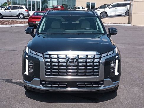 Used 2024 Hyundai Palisade Calligraphy image 8