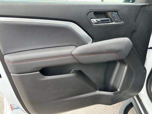 Used 2024 Chevrolet Colorado Z71 w/ Z71 Convenience Package 2 image 22