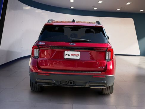 Used 2025 Ford Explorer ST-Line w/ ST-Line Street Pack AWD/4WD image 4