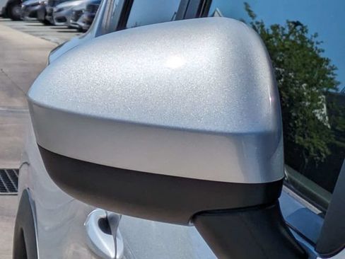 Used 2023 Nissan Rogue SV FWD image 13