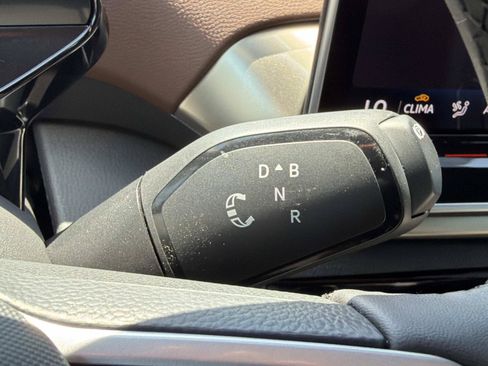Certified 2025 Volkswagen ID.4 Pro AWD/4WD image 30