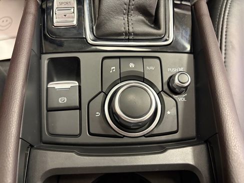 Used 2017 MAZDA MAZDA3 Touring image 17