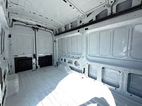 Used 2024 Ford Transit 250 148 High Roof RWD image 26