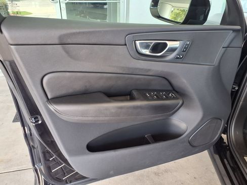 Used 2024 Volvo XC60 B5 Plus w/ Protection Package Premier AWD/4WD image 18