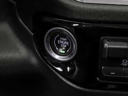 Used 2024 Chevrolet Silverado 2500 LT image 22