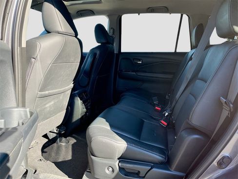 Used 2020 Honda Pilot Touring image 24