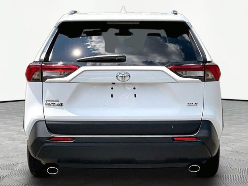 Used 2025 Toyota RAV4 XLE w/ Convenience Package FWD image 7