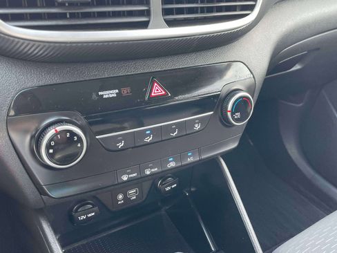 Used 2019 Hyundai Tucson SE image 27