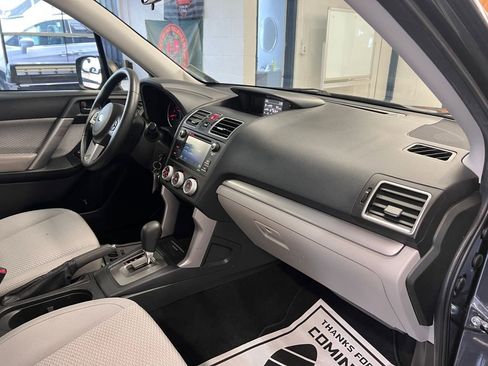 Used 2018 Subaru Forester 2.5i w/ Alloy Wheel Package image 29