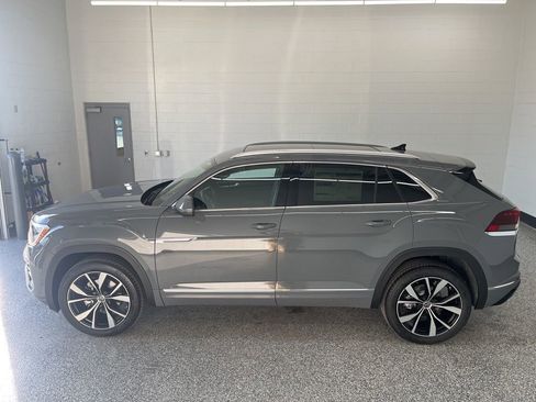 New 2026 Volkswagen Atlas Cross Sport SEL Premium R-Line AWD/4WD image 2