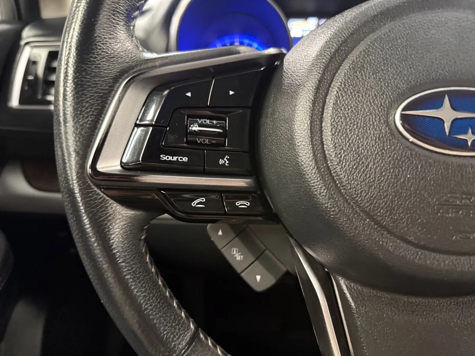 Used 2019 Subaru Outback 3.6R Limited AWD/4WD image 21