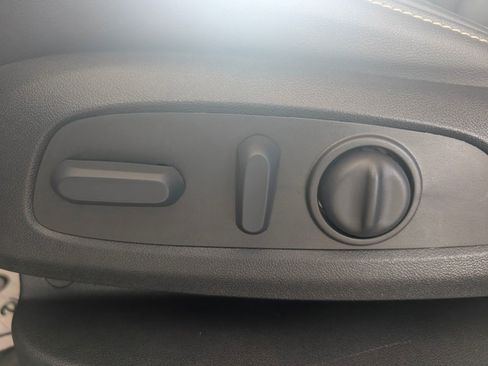 Certified 2023 Chevrolet Traverse LT w/ LT Premium Package image 13