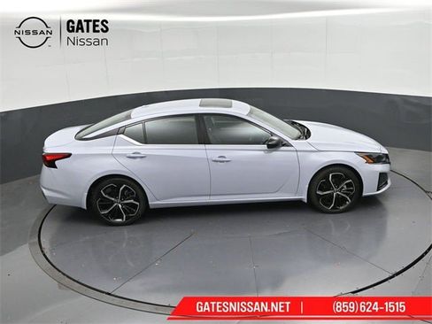 New 2025 Nissan Altima 2.5 SR image 49