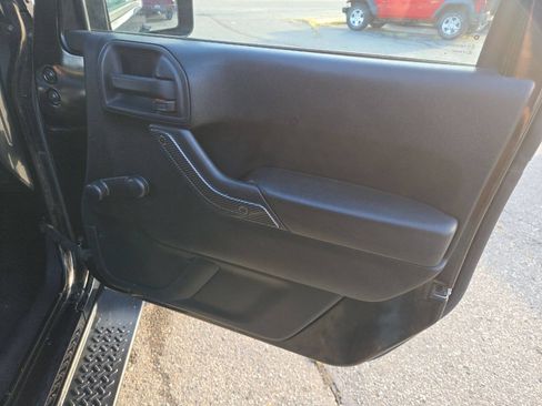 Used 2013 Jeep Wrangler Sport AWD/4WD image 27
