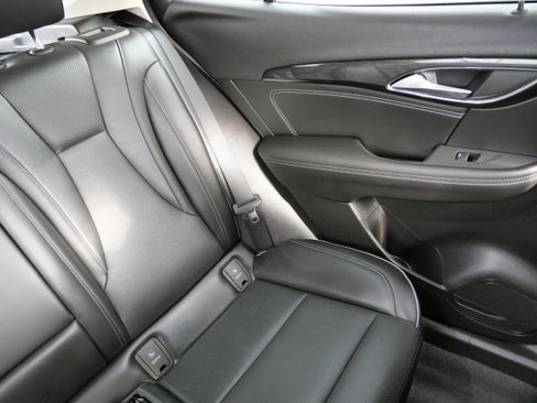 Used 2023 Buick Envision Essence image 14