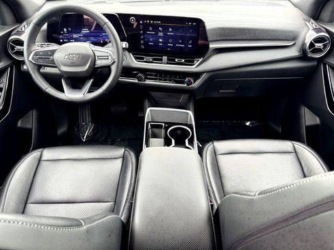 Used 2025 Chevrolet Equinox LT w/ Safety and Technology Package image 20