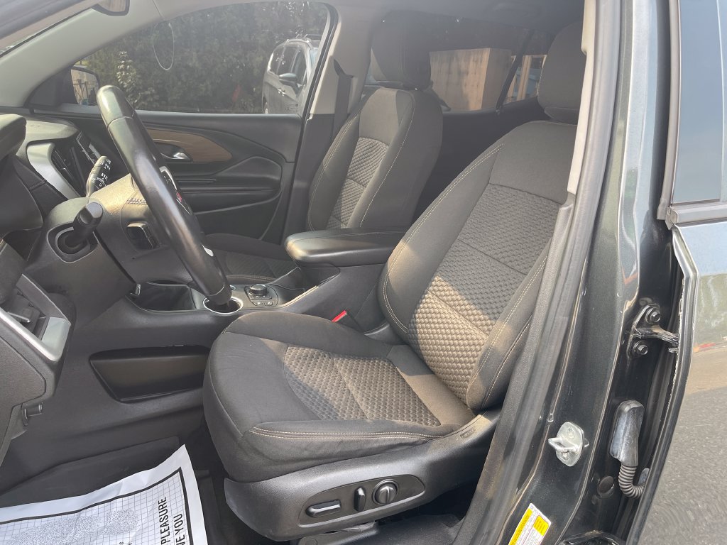 Used 2020 GMC Terrain SLE w/ Driver Convenience Package AWD/4WD image 15