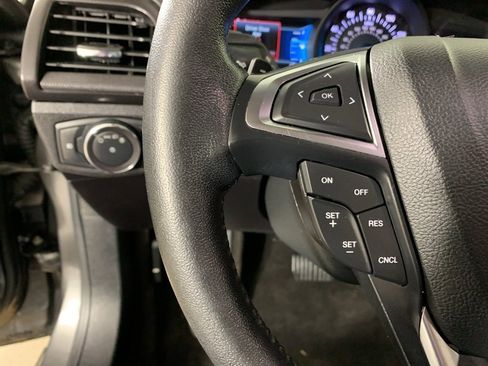 Used 2018 Ford Fusion SE w/ Equipment Group 201A image 19