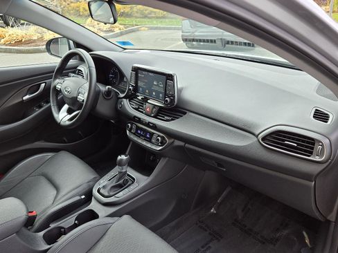 Used 2020 Hyundai Elantra GT w/ Style Package 02 image 16