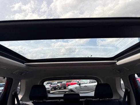 Used 2021 Nissan Rogue Platinum image 16