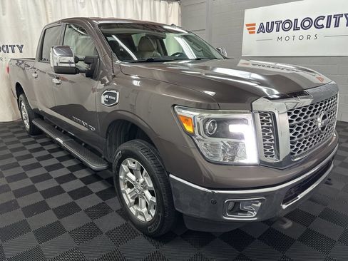 Used 2016 Nissan Titan SL AWD/4WD image 3
