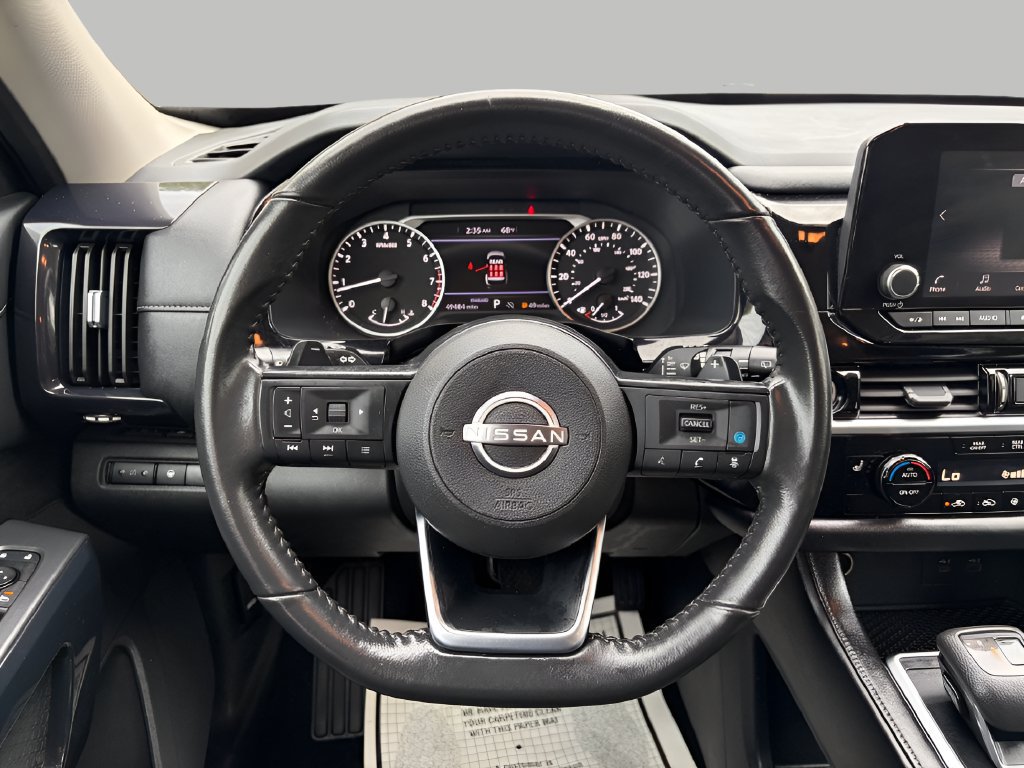 Used 2024 Nissan Pathfinder SV FWD image 18