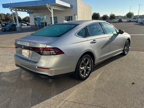 Used 2023 Honda Accord EX image 5