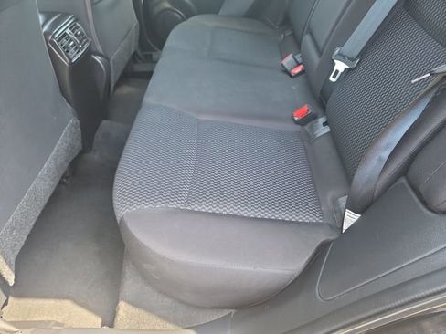 Used 2021 Nissan Rogue Sport S image 28