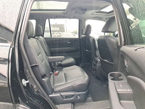 Used 2019 Honda Pilot Elite image 16