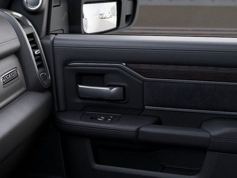 New 2026 RAM 2500 Laramie AWD/4WD image 25