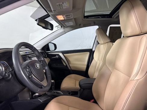 Used 2014 Toyota RAV4 Limited FWD image 17