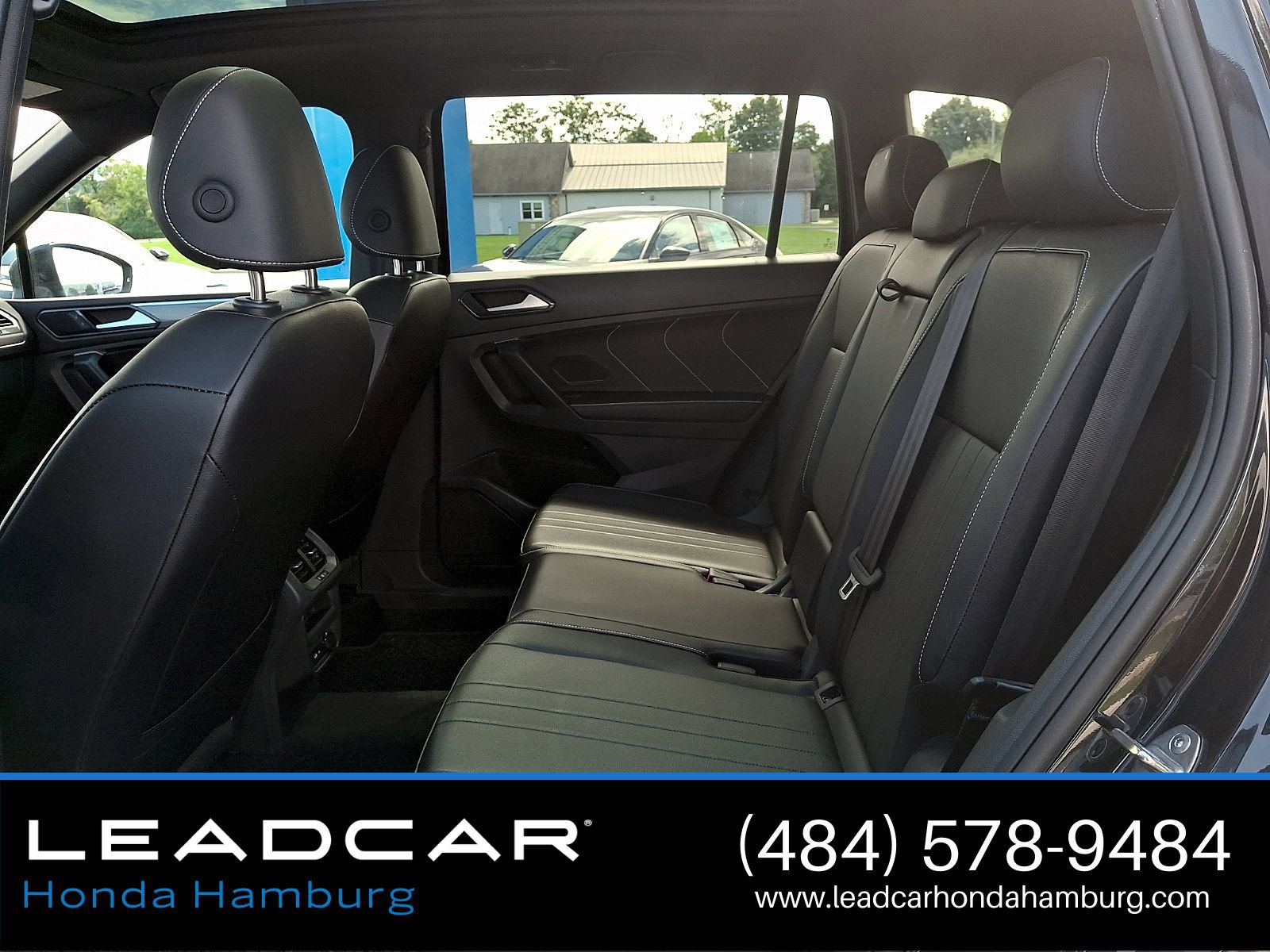 Used 2024 Volkswagen Tiguan SE R-Line AWD/4WD image 11
