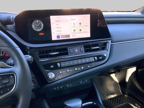 Used 2025 Lexus ES 350 w/ Premium Package FWD image 7