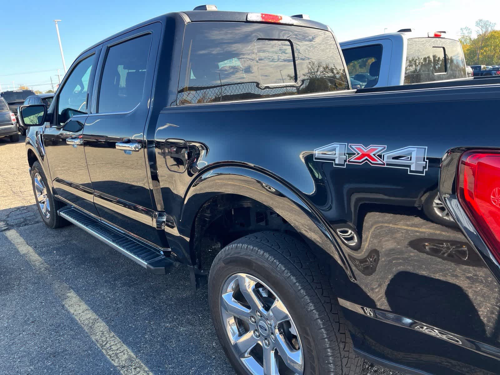 Used 2023 Ford F150 Lariat w/ Equipment Group 502A High AWD/4WD image 3