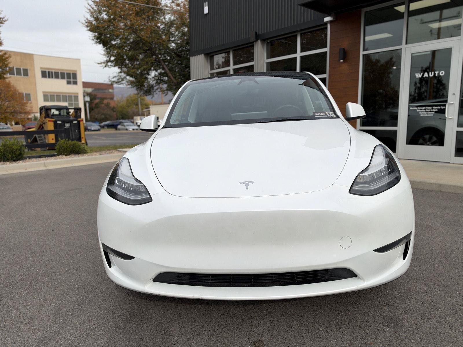 Used 2023 Tesla Model Y Long Range AWD/4WD image 3