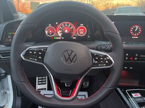 Used 2024 Volkswagen GTI SE FWD image 11